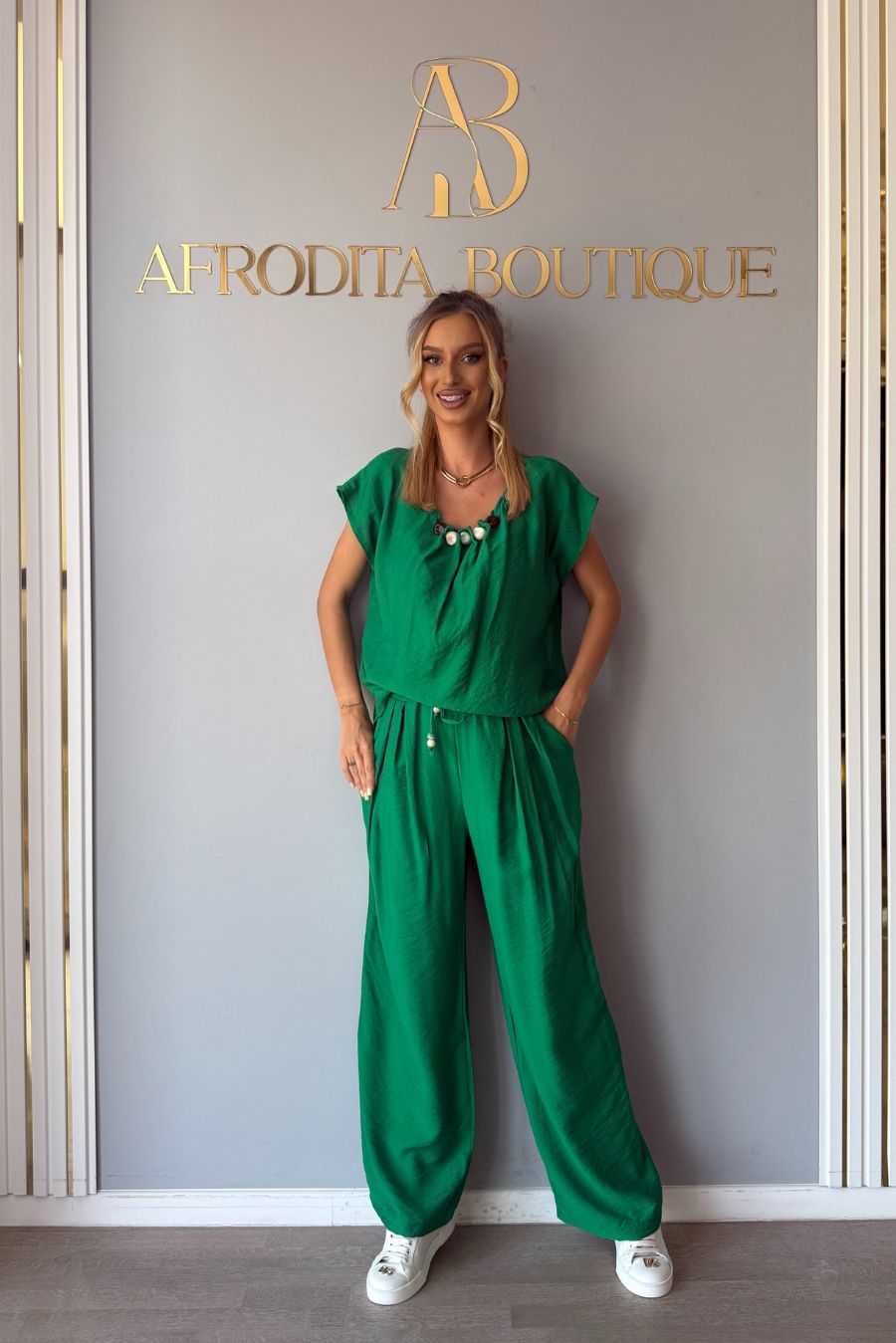 Set Claudia