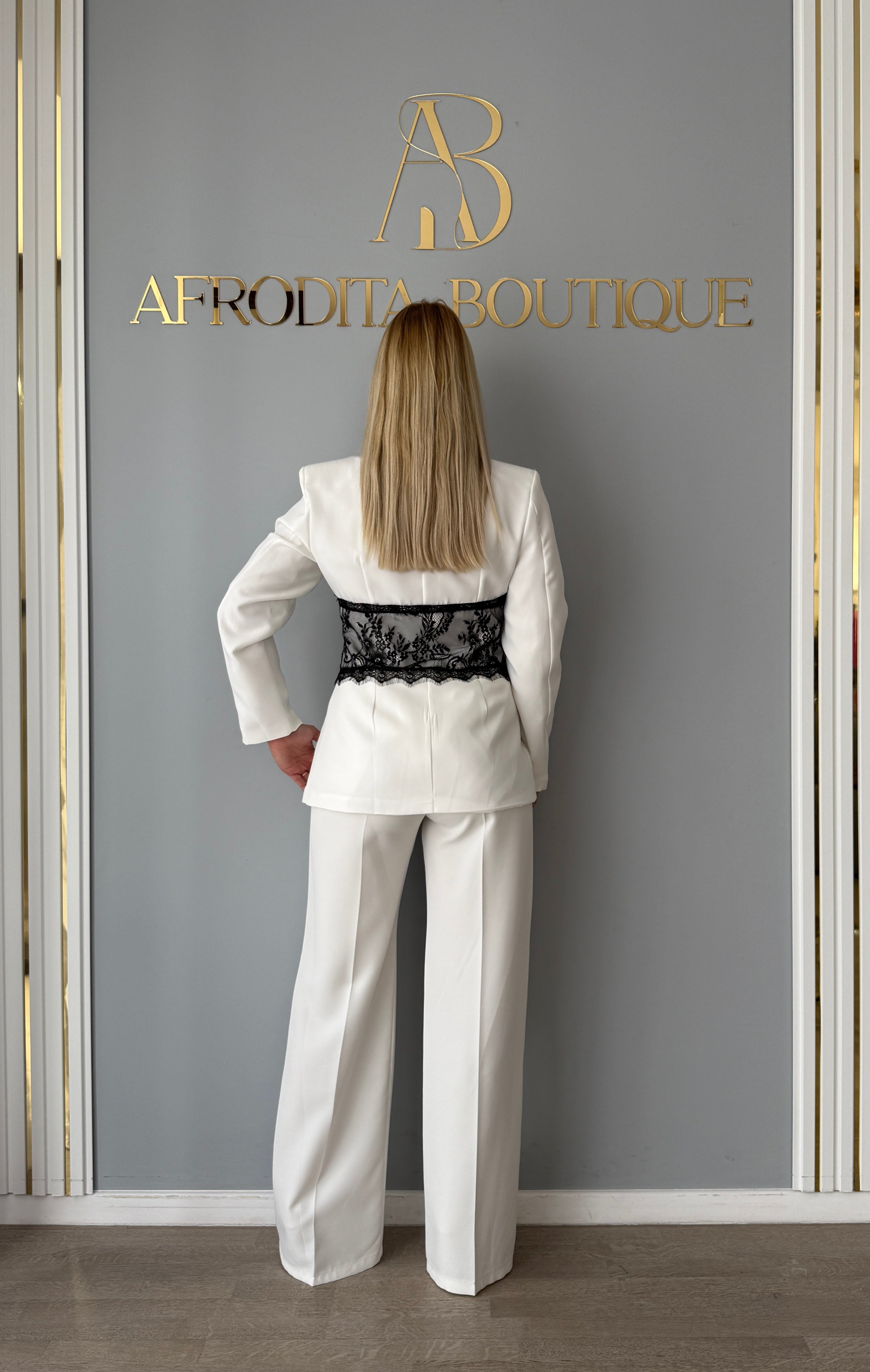 Set Elegance