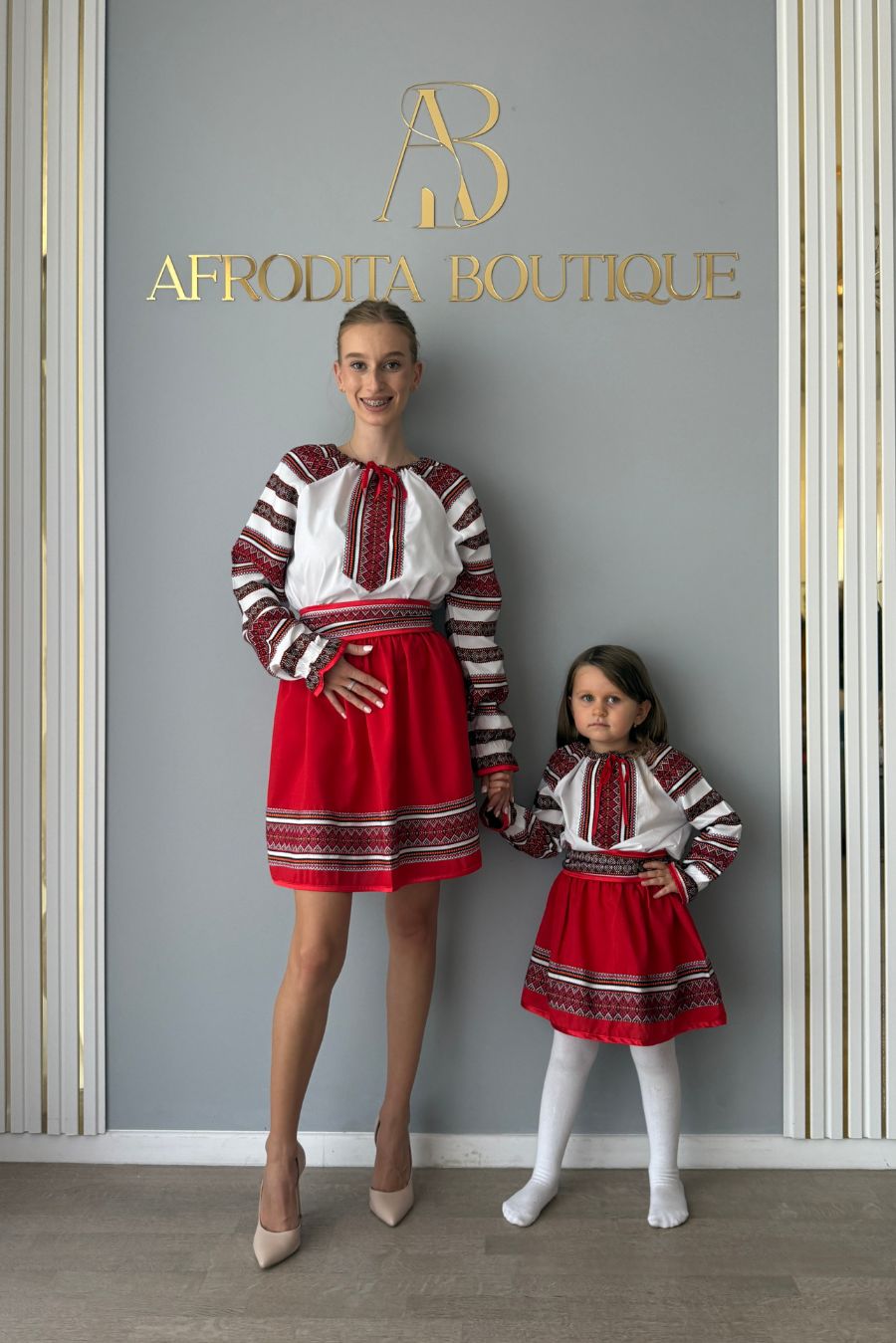 Costum popular fetita Ema