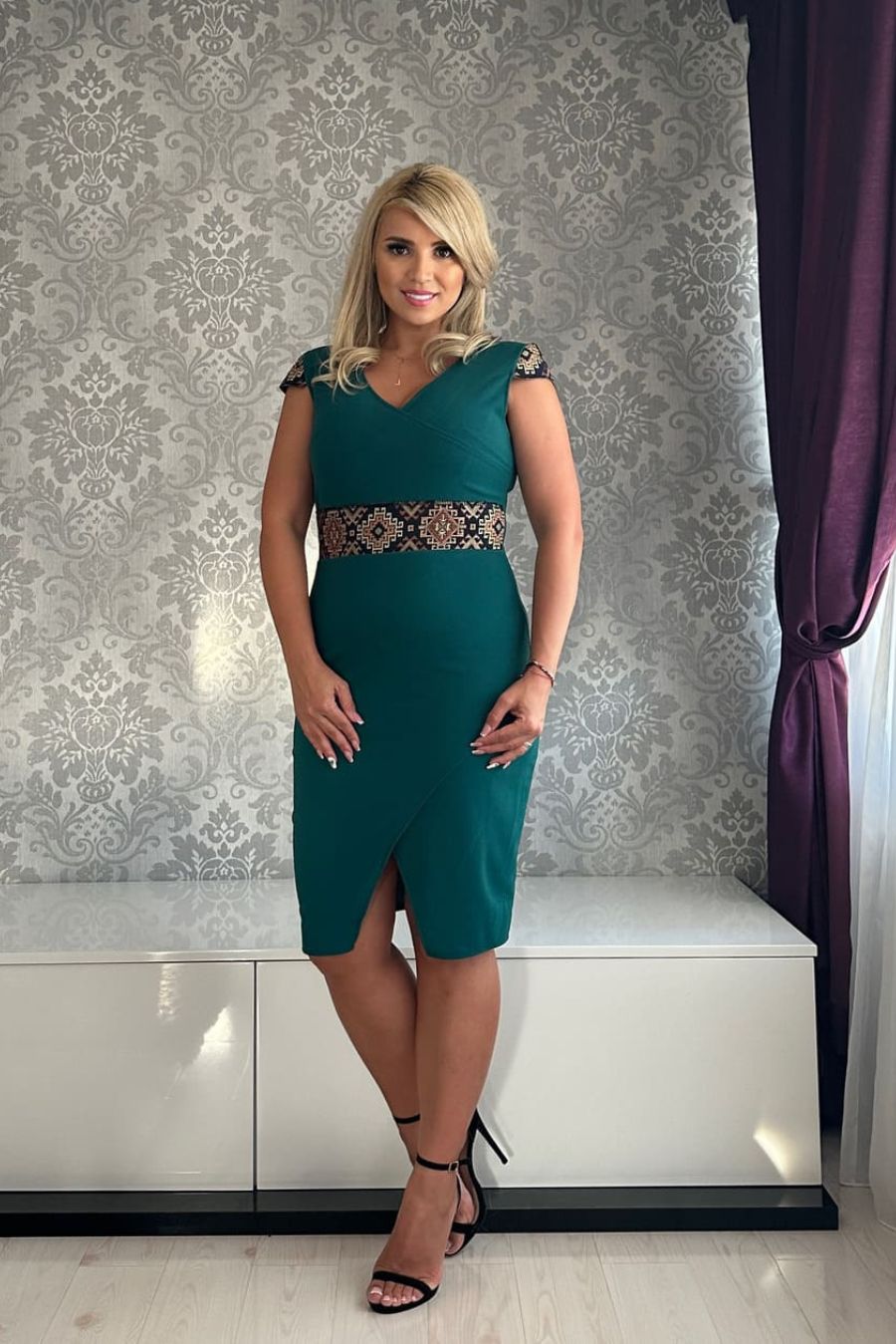 Rochie Corina aripioara brau inchis verde